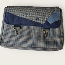 Load image into Gallery viewer, Laptop Messenger