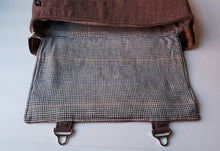 Load image into Gallery viewer, Laptop Messenger