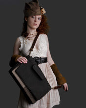 Load image into Gallery viewer, Laptop Messenger